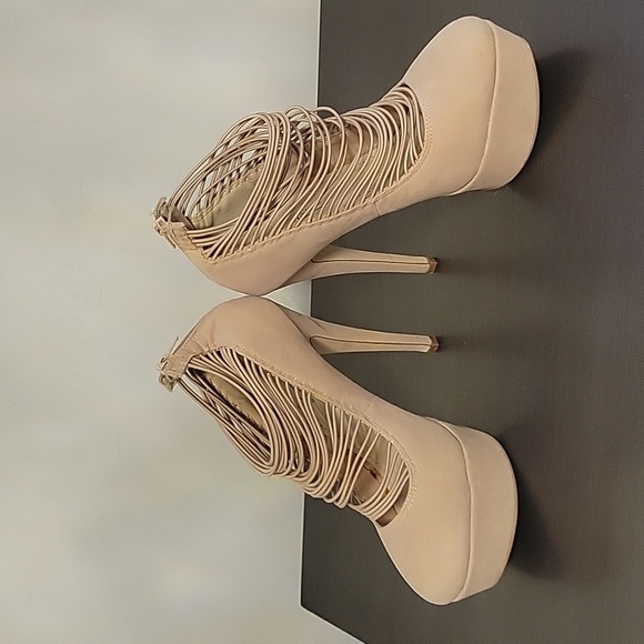 Anne Michelle Real Love Tan Faux Suede Back Zip Platform High Heels Size 8.5M - Picture 3 of 9